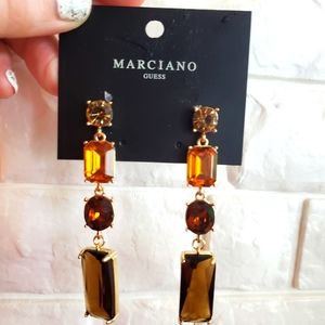Gemstone earring 🍒